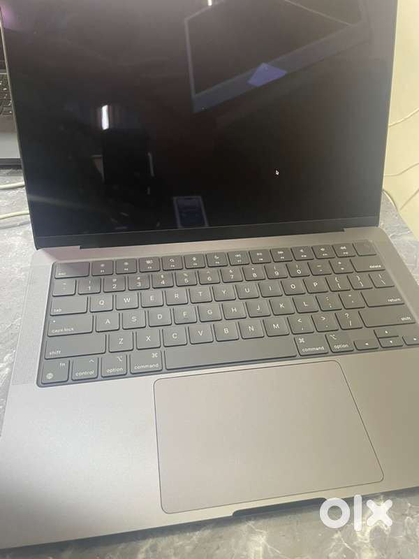 Apple MacBook Pro M3 18GB