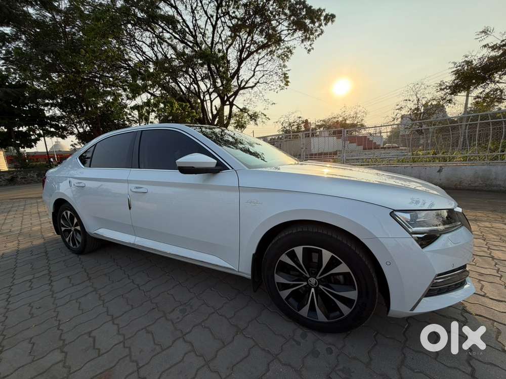 Skoda Superb 2023 Petrol 19000 Km Driven