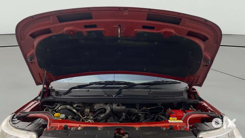 Mahindra Tuv 300 T8 Amt, 2016, Diesel