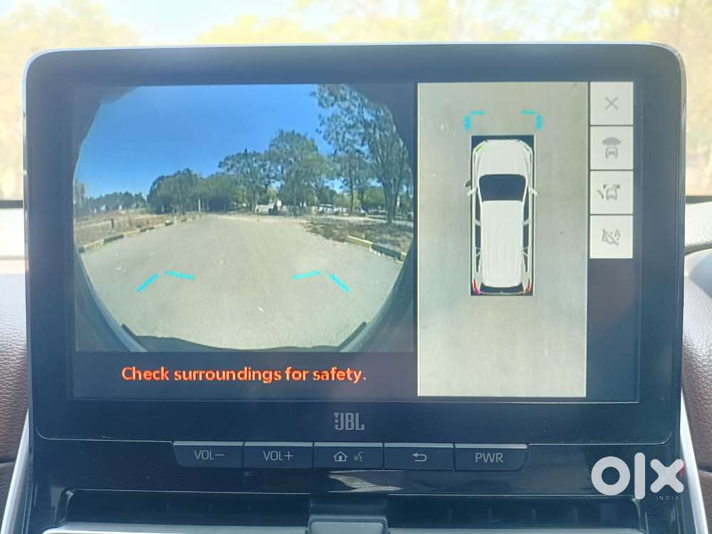 Toyota Innova Hycross 2.0 Zx (o) Hybrid 7 Str, 2023, Petrol