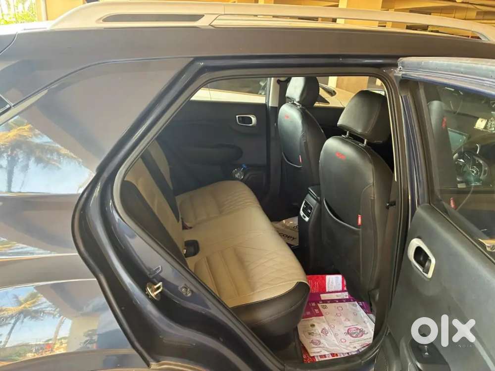 Hyundai Venue 2021 Diesel Well Maintained