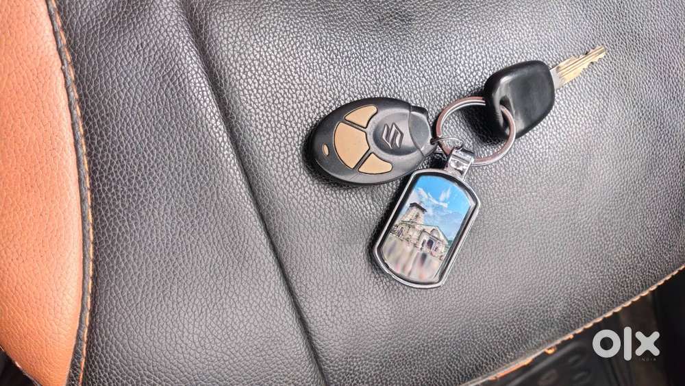 Main Apni Gadi Bech Raha Hun Lene Wale Sampark Karen