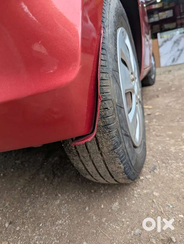 Hyundai I10 Sportz Autoclutch Petrol+lpg Car
