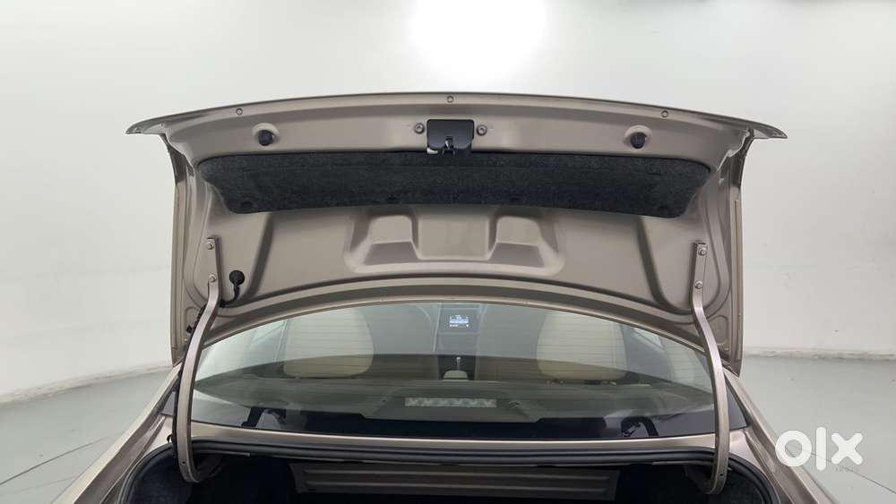 Volkswagen Vento 2013-2015 1.2 Tsi Highline At, 2016, Petrol