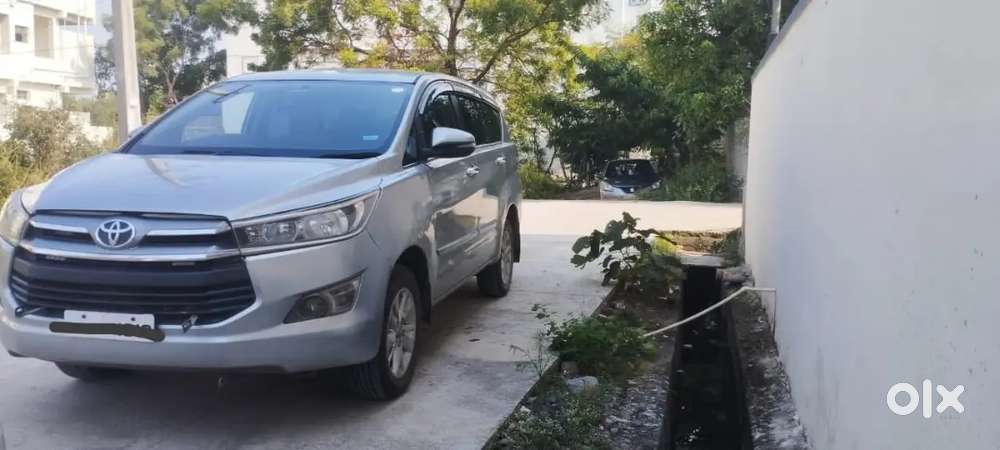 Toyota Innova Crysta 2016