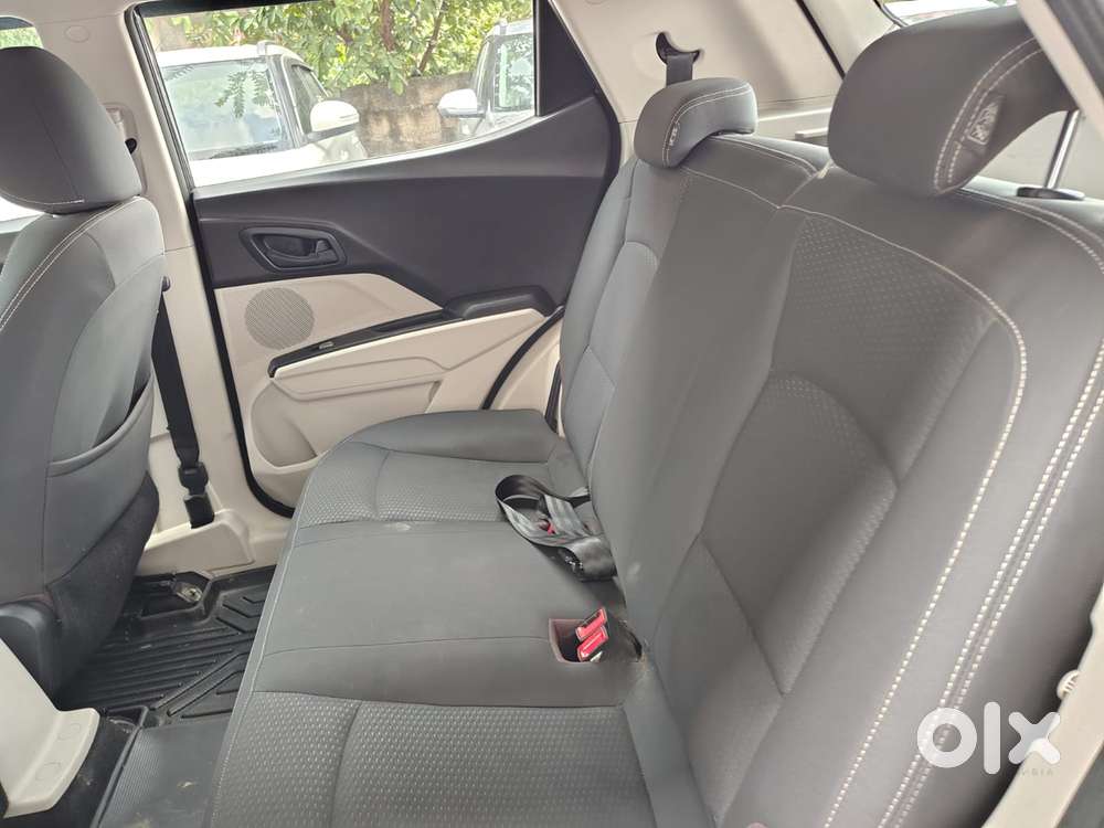 Mahindra Xuv300 W6, 2023, Petrol