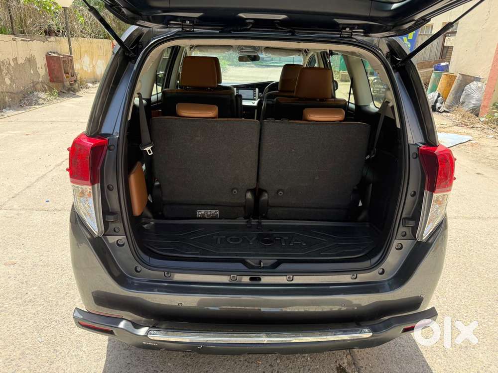 Toyota Innova Crysta [2020-ongoing] 2.4 Zx At 7 Str, 2021, Diesel