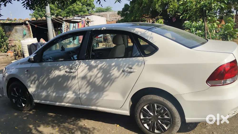 Volkswagen Vento Petrol Manual 2011