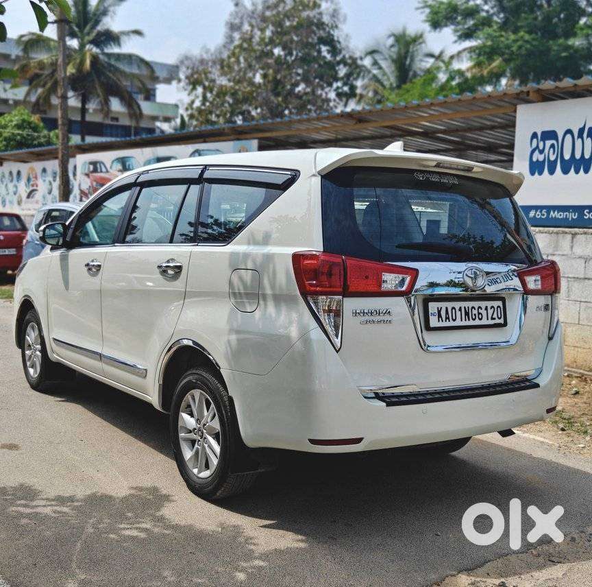 Toyota Innova Crysta 2.4 Vx Mt 8s, 2016, Diesel