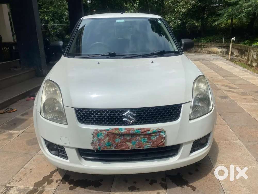 Maruti Suzuki Swift 2011 Petrol