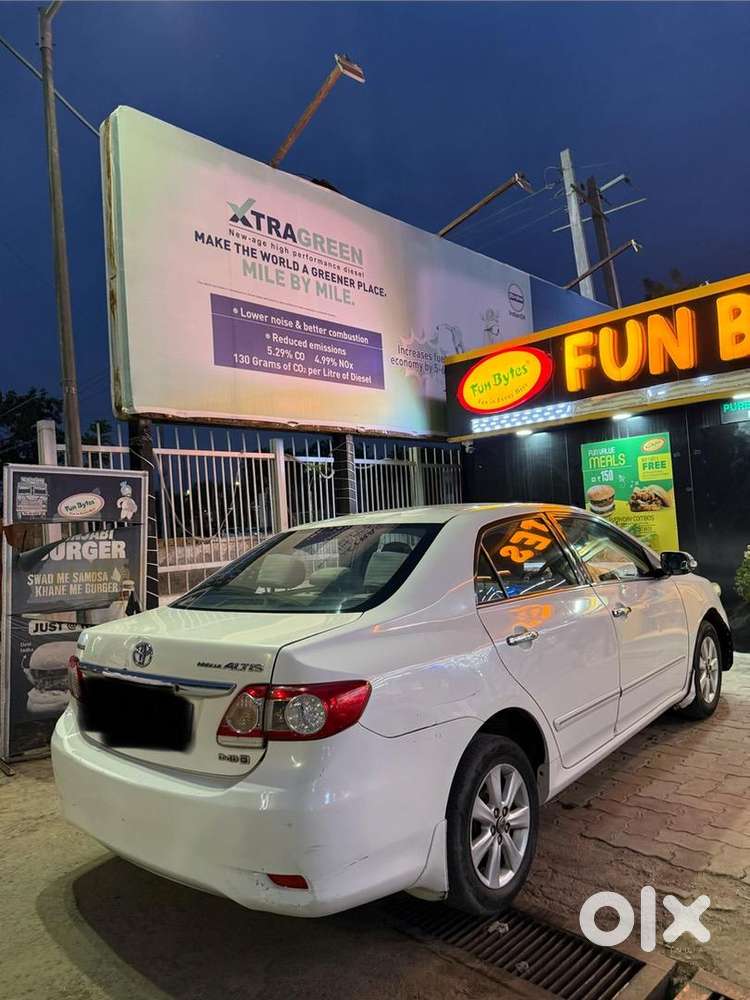 Toyota Car 2nd Owner 2011