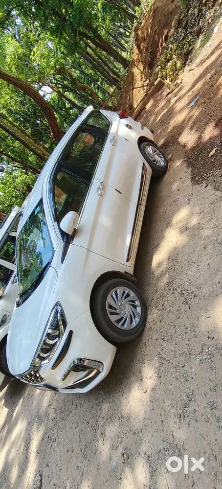 Maruti Suzuki Ertiga 2023 Petrol 24000 Km Driven