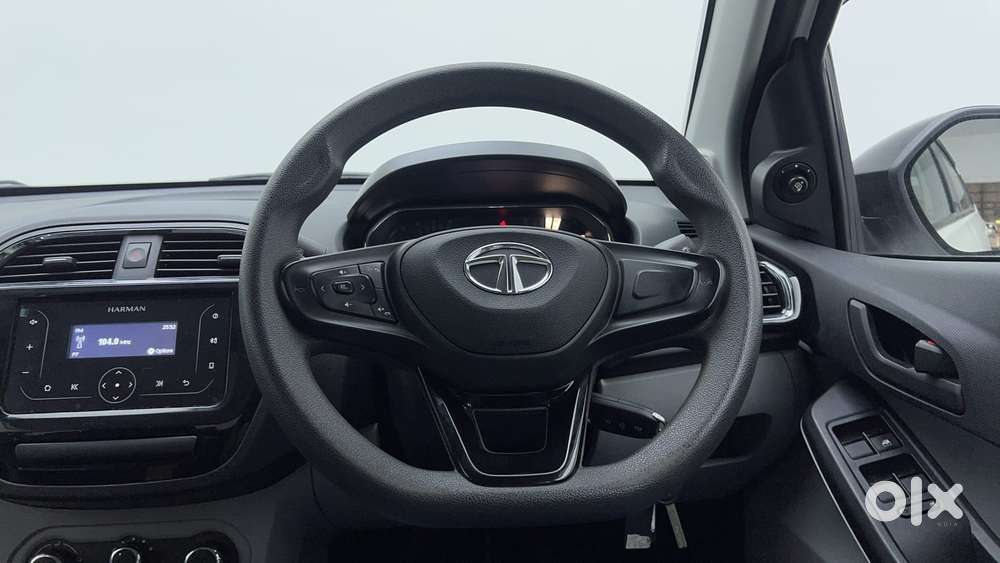 Tata Tiago 1.2 Revotron Xt Option, 2023, Petrol
