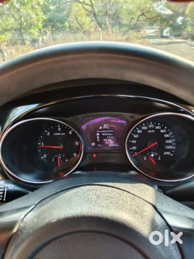 Kia Carnival Premium, 2021, Diesel