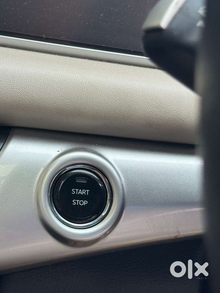 Mahindra Xuv700 2.2 Ax 7 Diesel Mt Str, 2023, Diesel