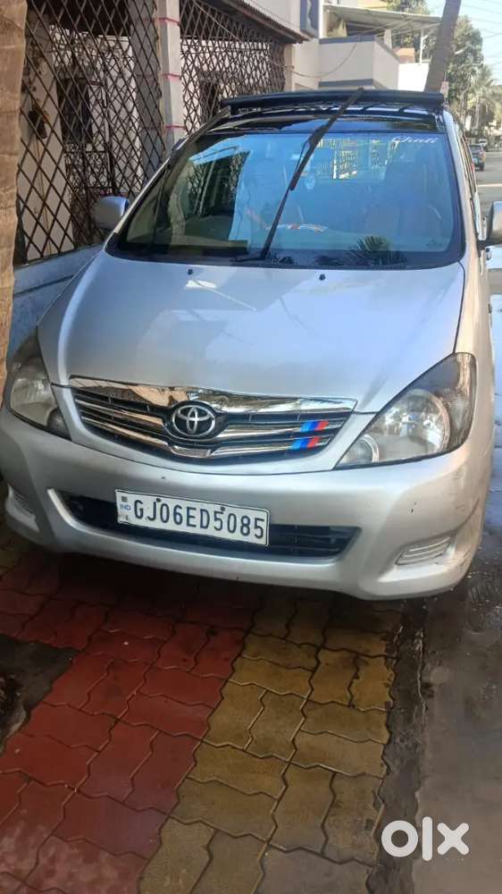 Toyota Innova 2011 Diesel 305000 Km Driven