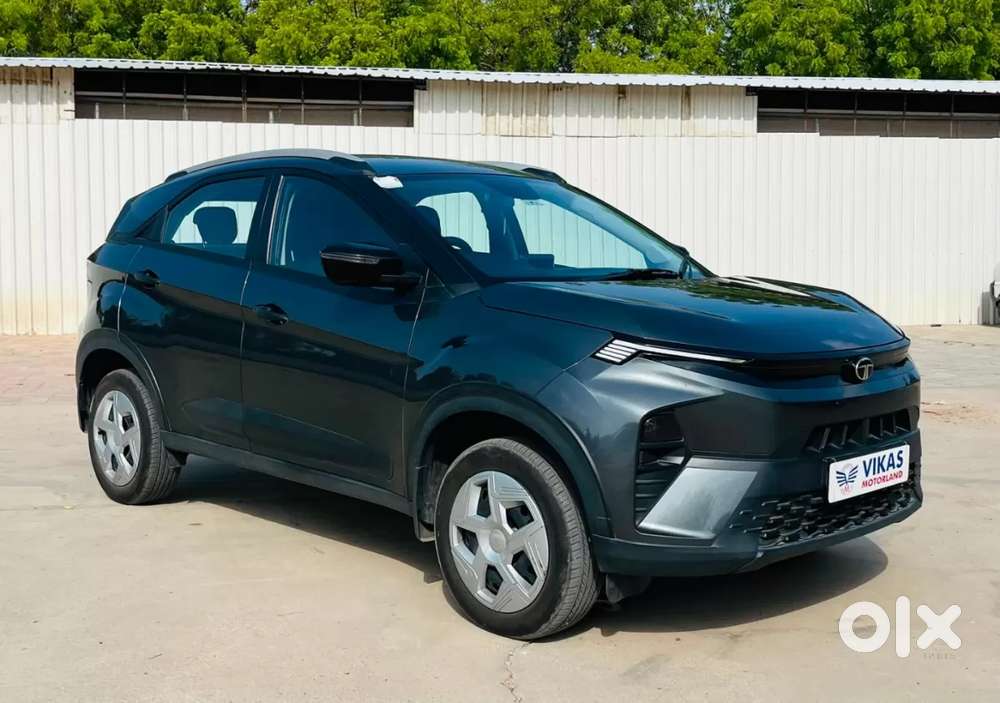 Tata Nexon Pure (s) 1.2 Petrol 6amt, 2024, Petrol