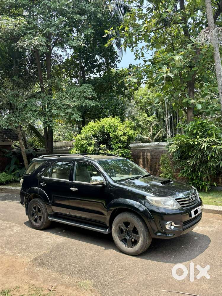 Toyota Fortuner [2009-2012] 3.0 4x4 Mt, 2010, Diesel