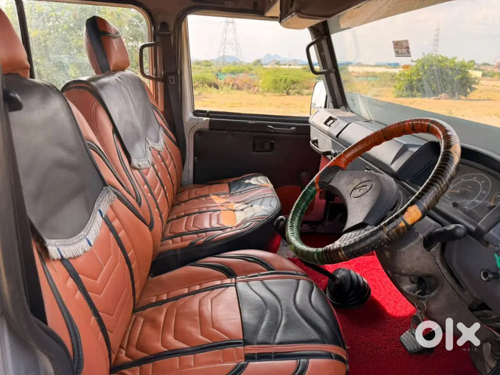Force Motors Cruiser 2016