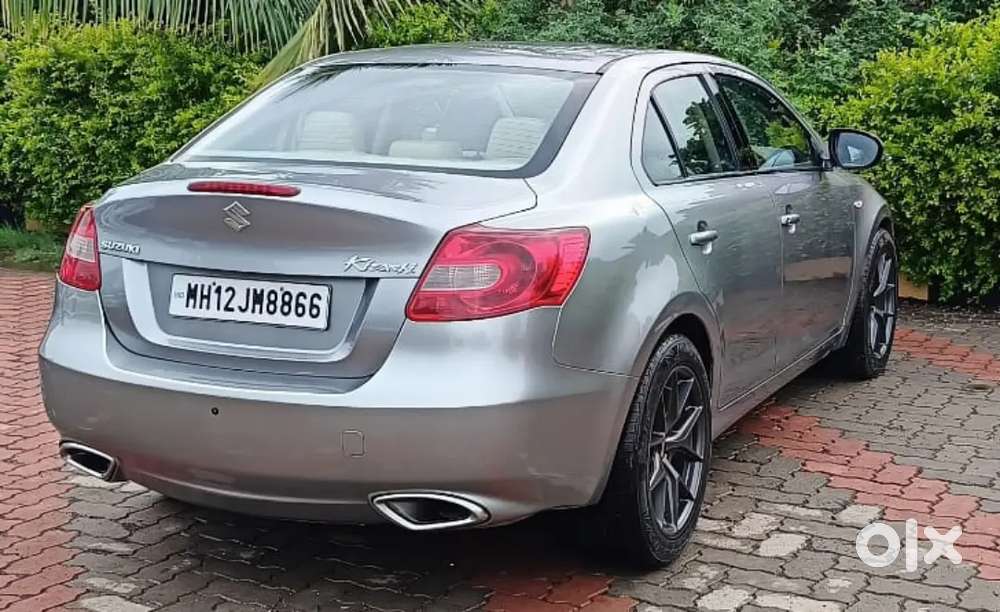 Maruti Suzuki Kizashi 2013