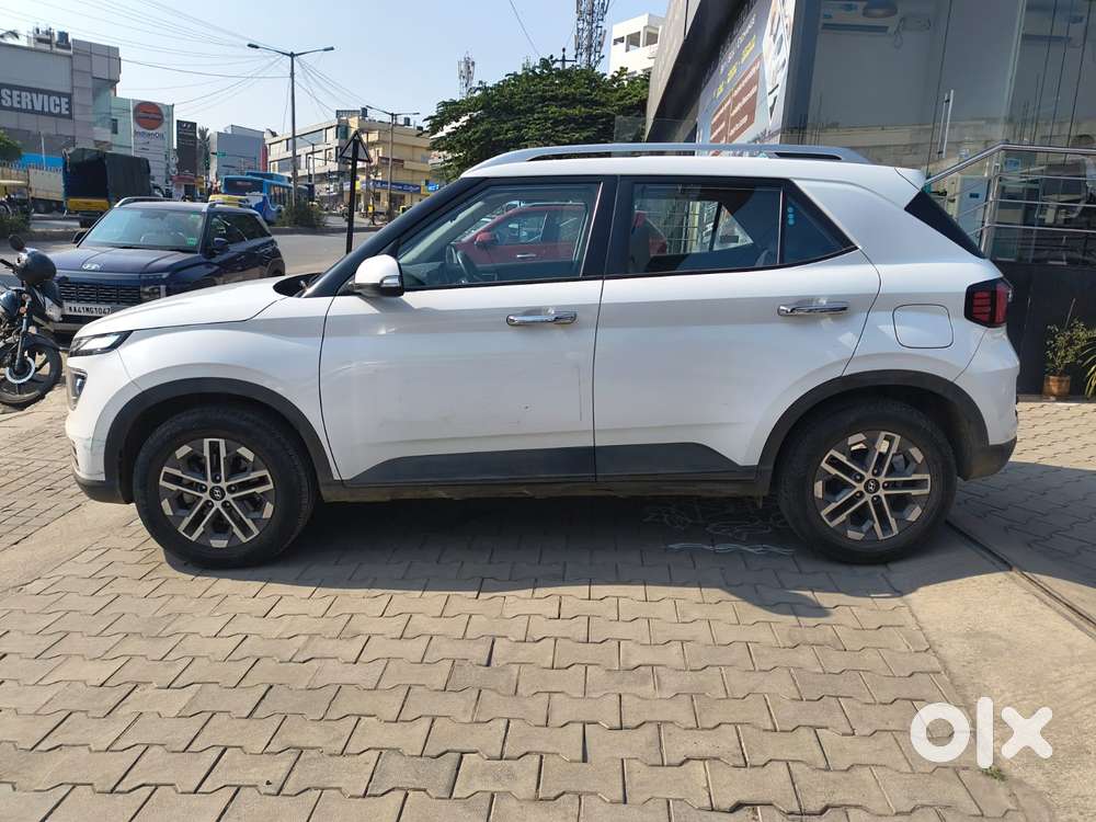 Hyundai Venue 1.0 Sx (o) Turbo Dct, 2023, Petrol