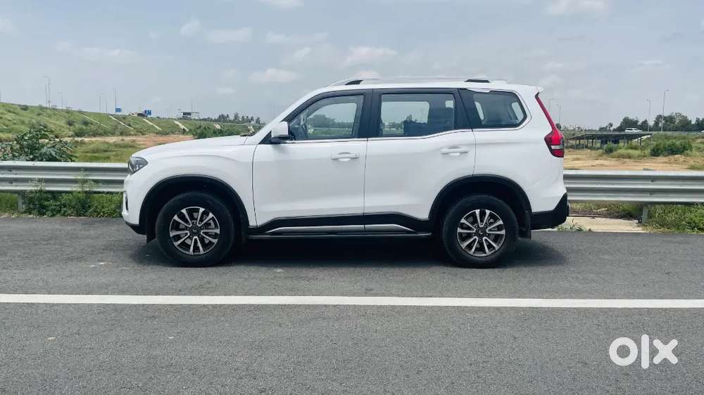 Z8 Select Mt Petrol Mahindra Scorpio-n 2025 1800 Km Driven