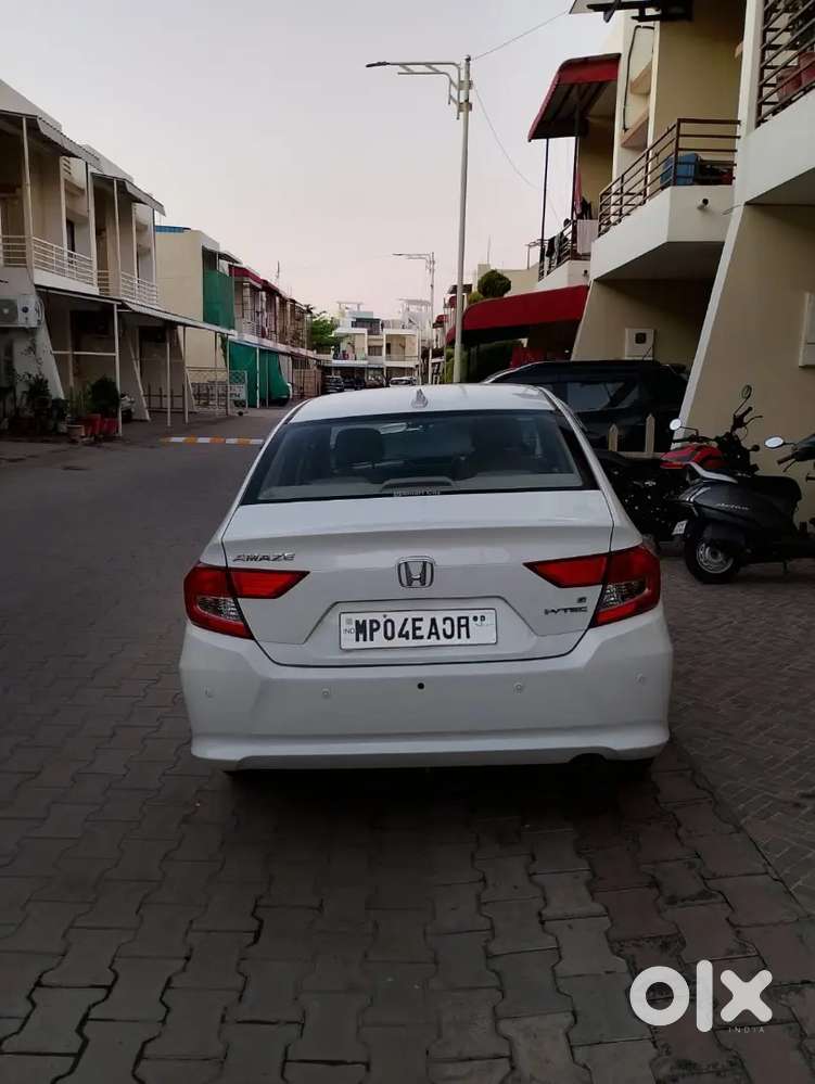 Honda Amaze V Mt Petrol