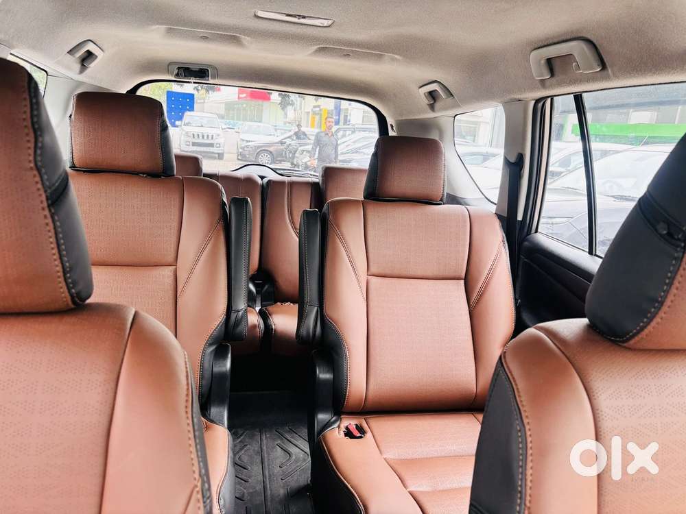 Toyota Innova Crysta 2.4 G Plus Mt 7 Str, 2021, Diesel