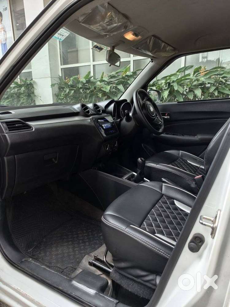 Maruti Suzuki Swift Vxi + Manual, 2023, Petrol