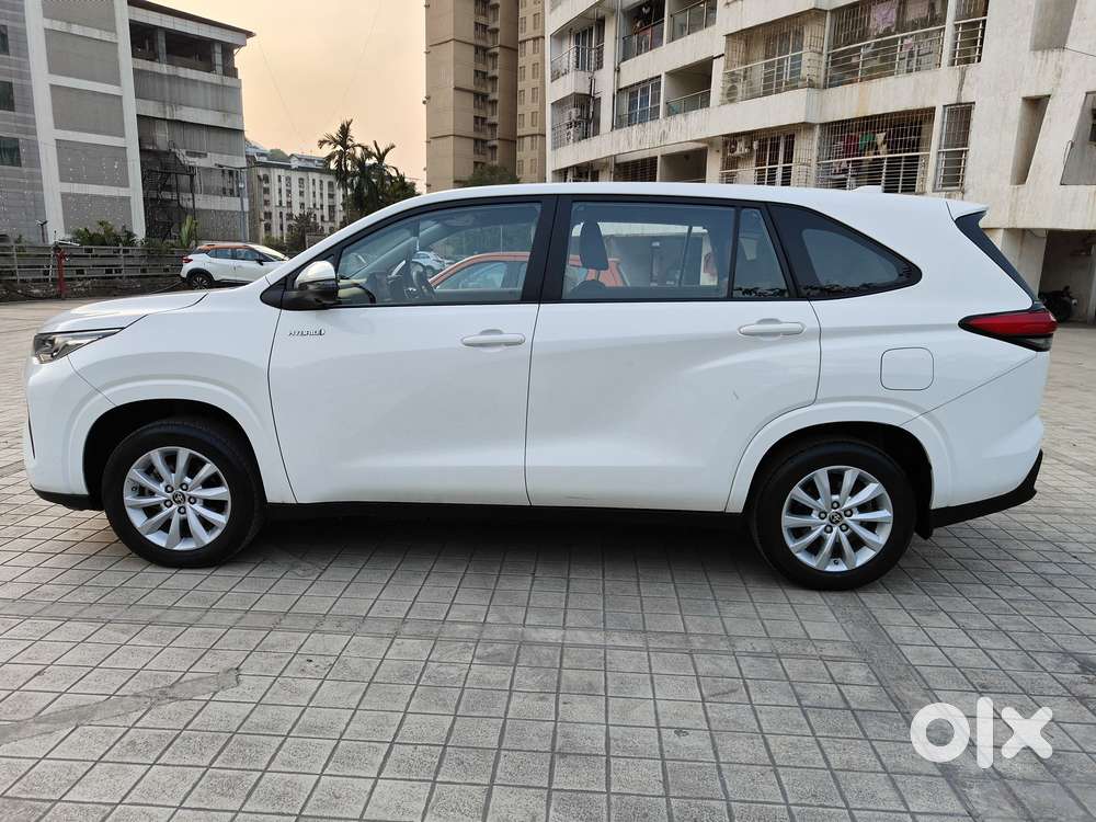 Toyota Innova Hycross 2.0 Vx Hybrid 8 Str, 2023, Petrol