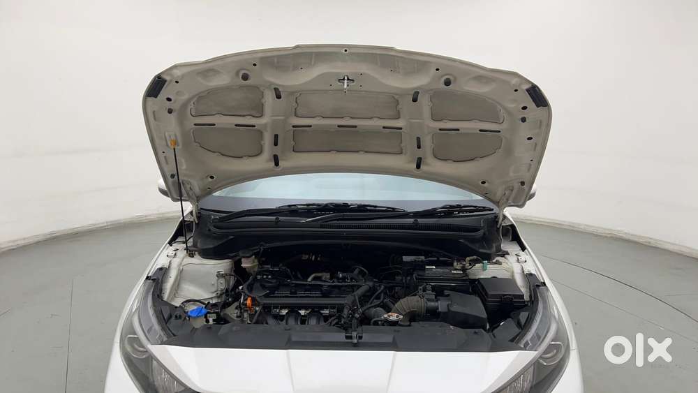 Hyundai I20 Asta (o) 1.2 Ivt, 2023, Petrol