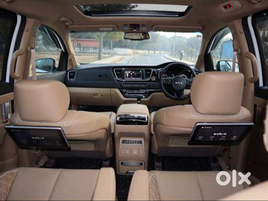 Kia Carnival - Linousine -top Varient - White - 2020 - Amritsar