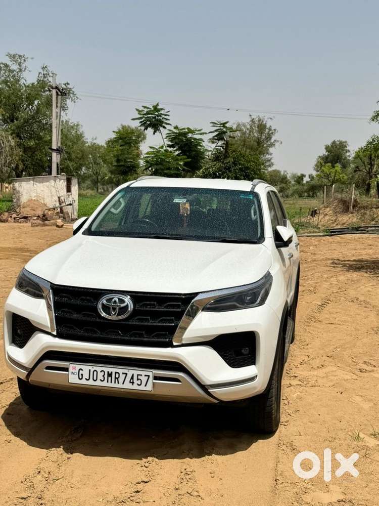 Toyota Fortuner 2023 Diesel 49000 Km Driven