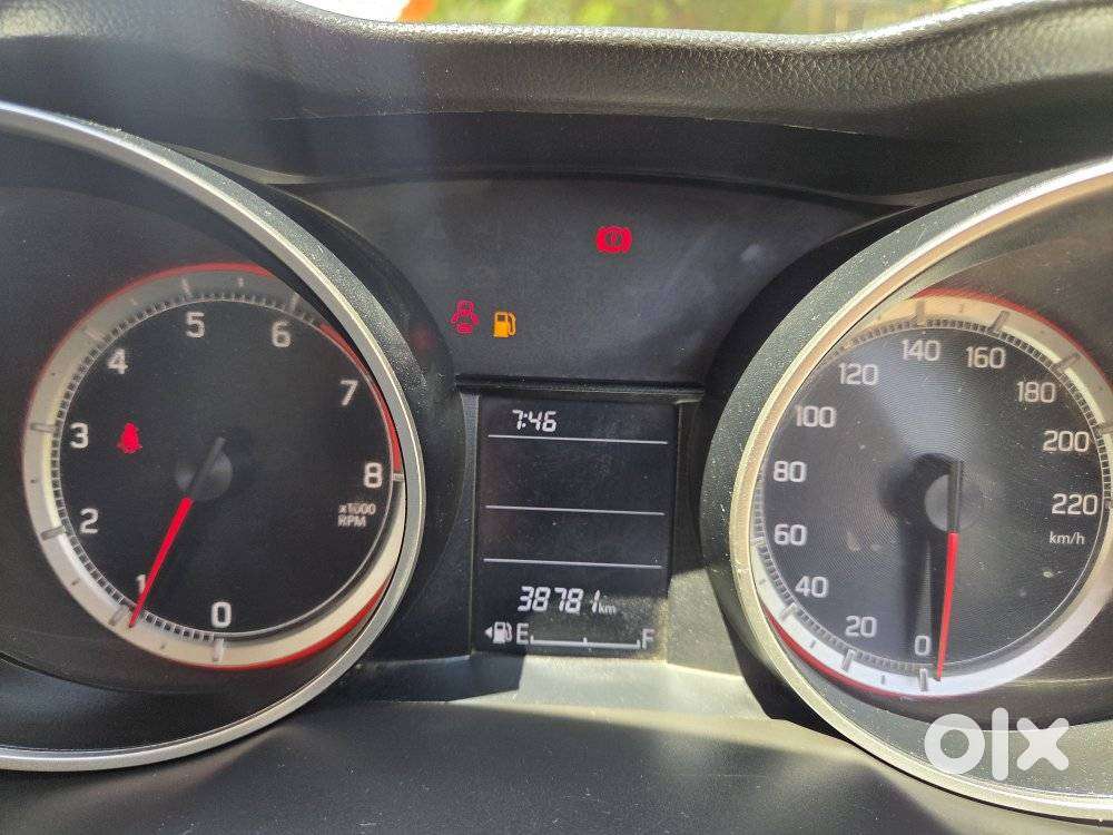 Maruti Suzuki Swift Vxi + Manual, 2023, Petrol