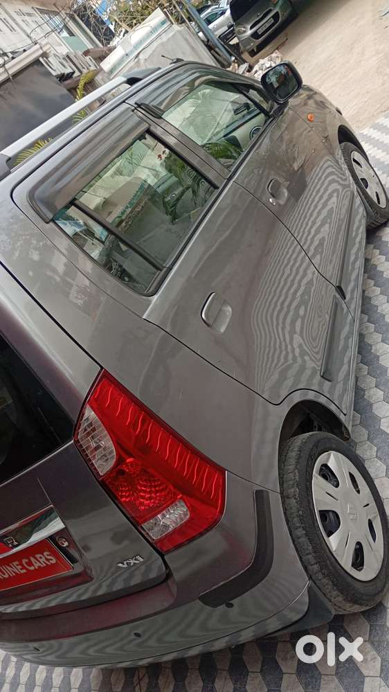 Maruti Suzuki Wagon R Vxi 1.0, 2018, Petrol