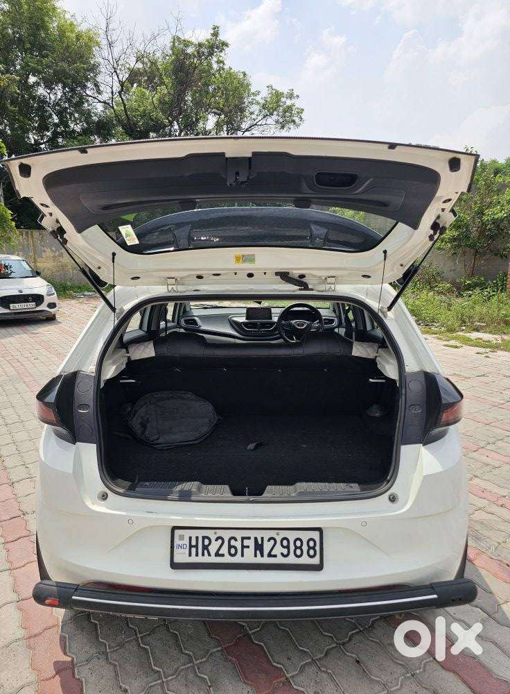 Tata Altroz Xm Plus Icng, 2024, Cng & Hybrids