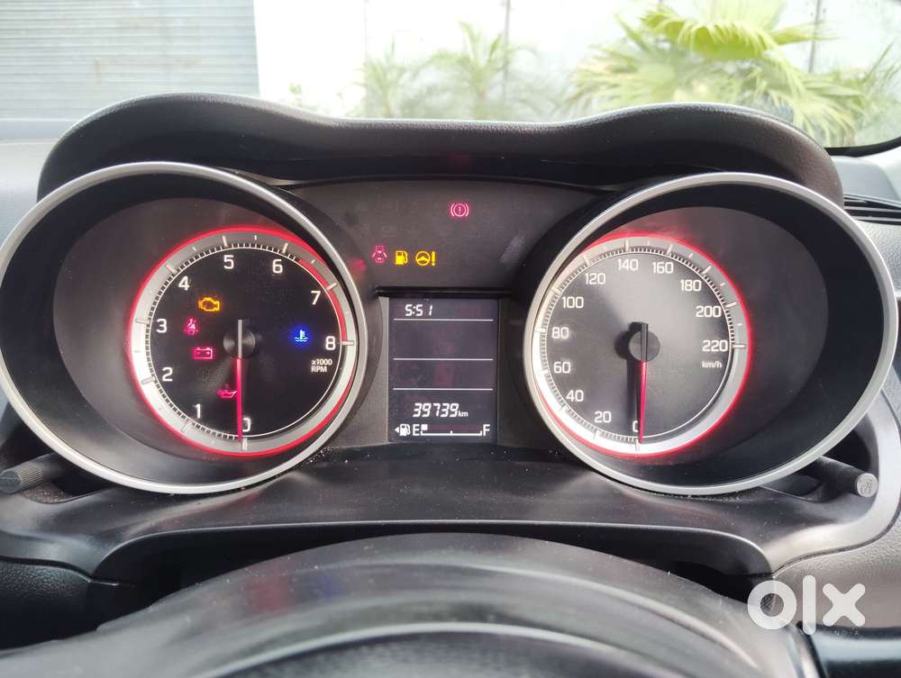 Maruti Suzuki Swift Vxi + Manual, 2022, Petrol