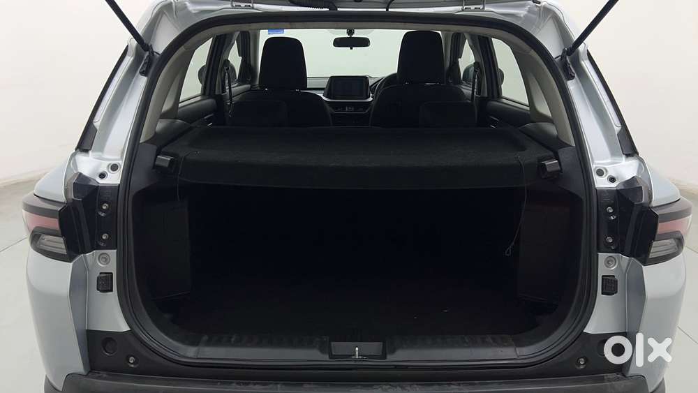 Maruti Suzuki Vitara Brezza 1.5 Zxi At, 2022, Petrol