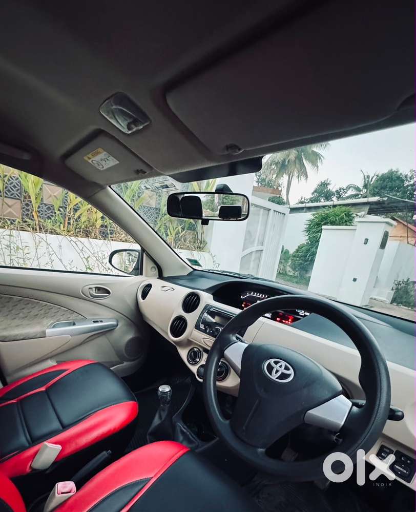 Toyota Etios Liva 2016