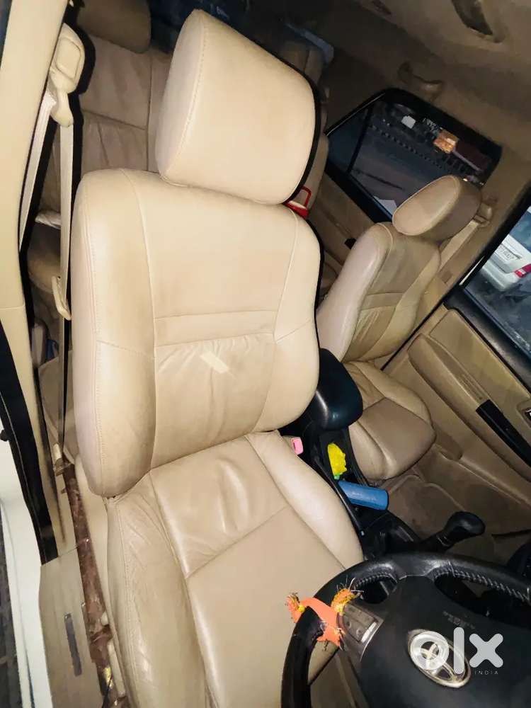 Toyota Fortuner 2016 Diesel 180000 Km Driven