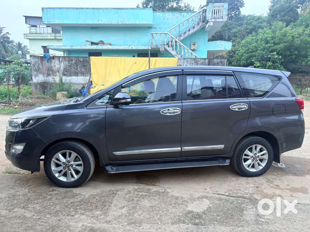 Toyota Innova Crysta 2016
