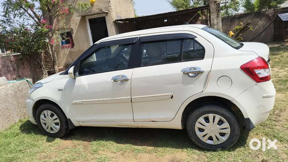 Maruti Suzuki Swift Dzire 2015 Diesel 127533 Km Driven