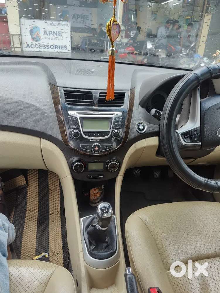 Hyundai Verna Crdi Manual 2011 Year