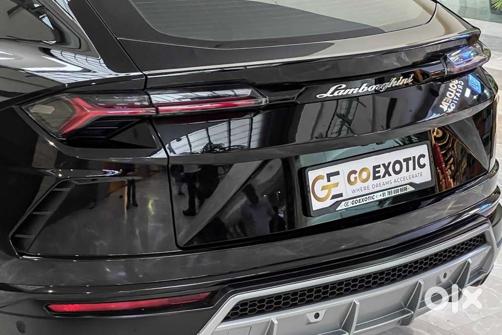 Lamborghini Urus, 2021, Petrol