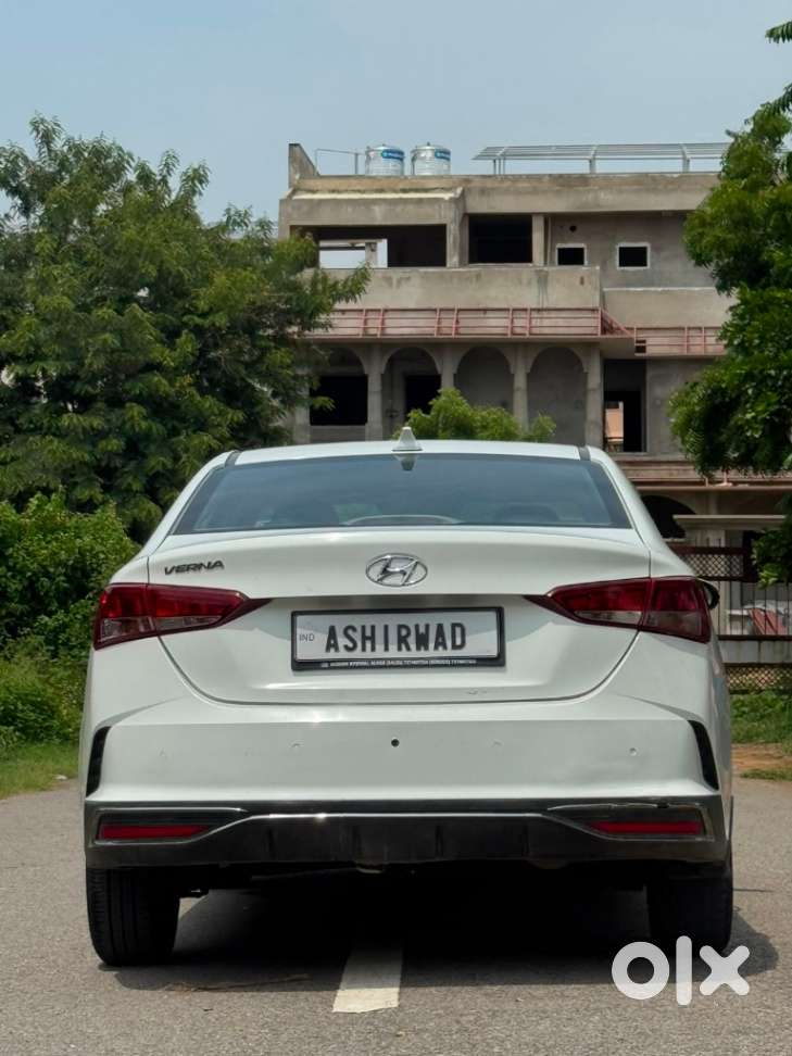 Hyundai Verna, 2022, Diesel