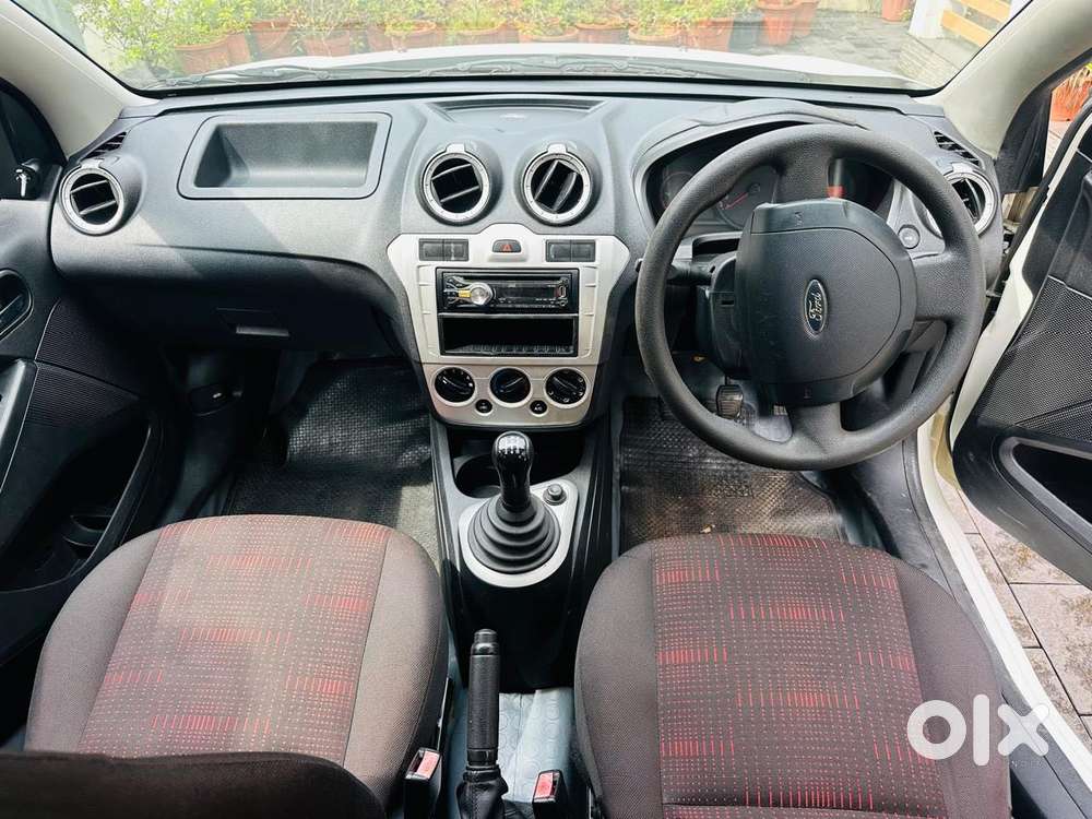 Ford Figo Petrol Zxi, 2011, Petrol