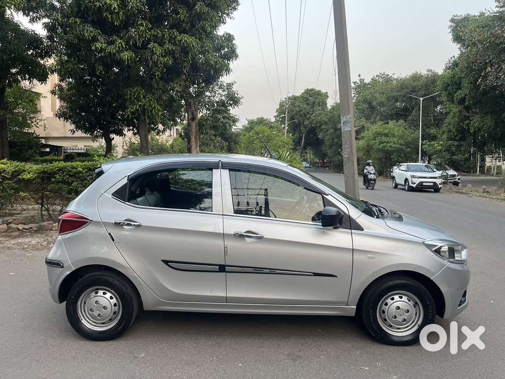 Tata Tiago 1.2 Revotron Xm Option, 2018, Petrol