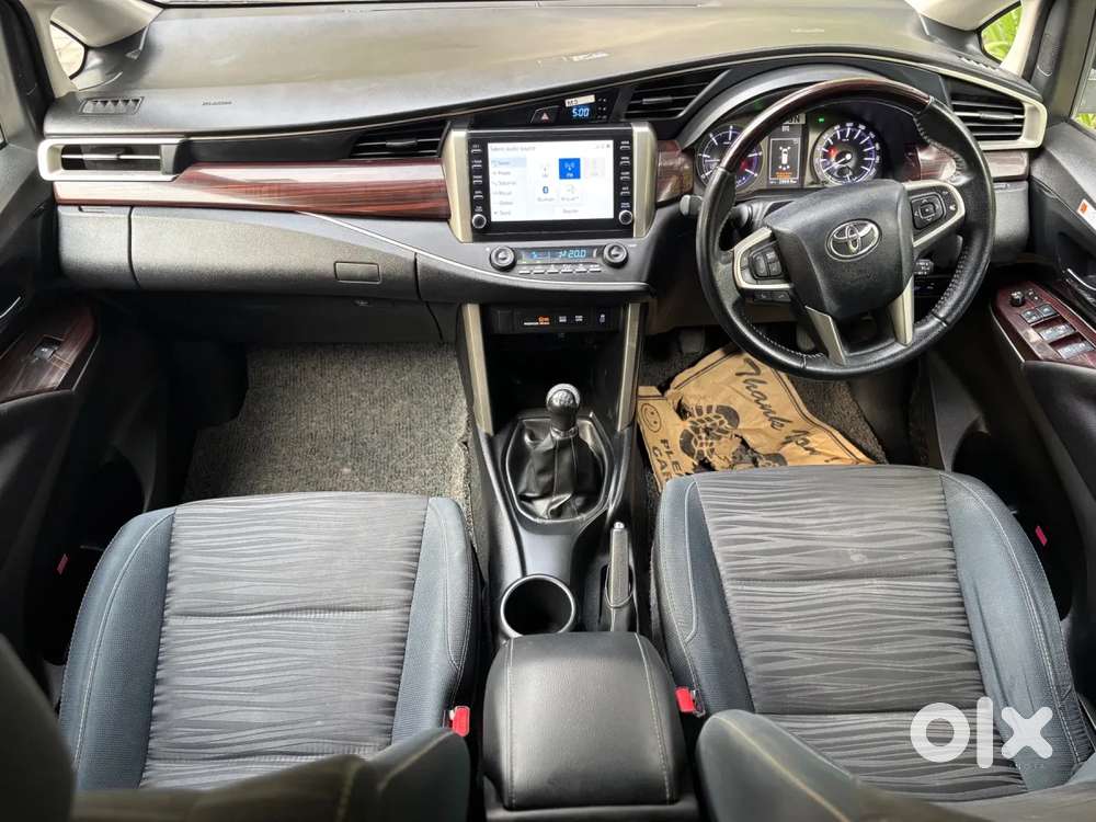 Toyota Innova Crysta [2020-ongoing] 2.4 Vx 8 Str, 2022, Diesel