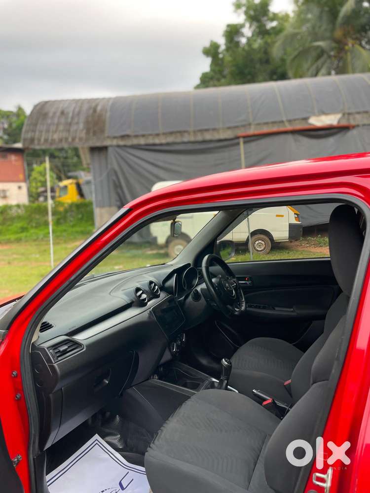 Maruti Suzuki Swift Vxi Optional, 2021, Petrol
