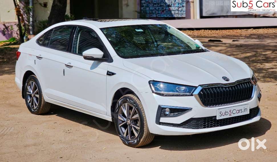 Skoda Slavia 1.0 Tsi Style At, 2023, Petrol